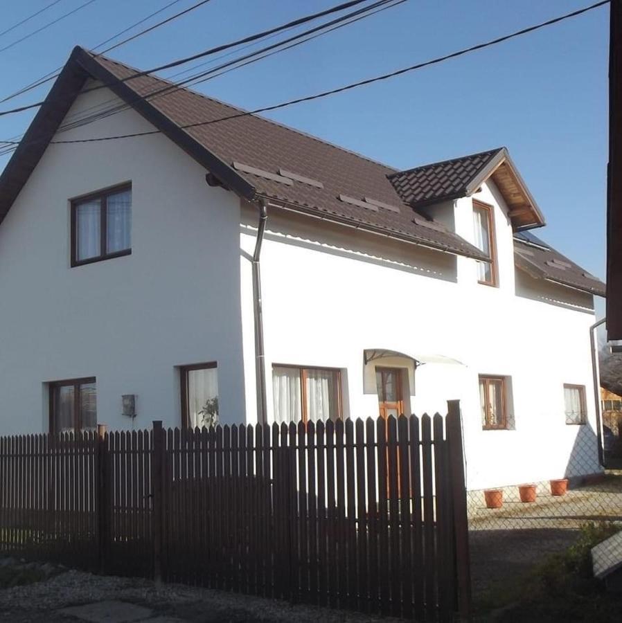 Casa Mocanu Sarmas Luaran gambar